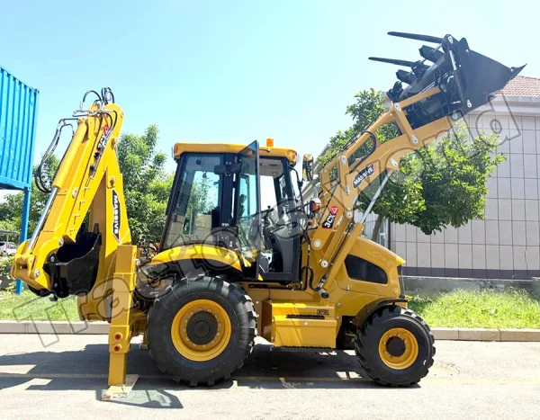 Massive 3CX Side Shift Backhoe Loader In Uganda